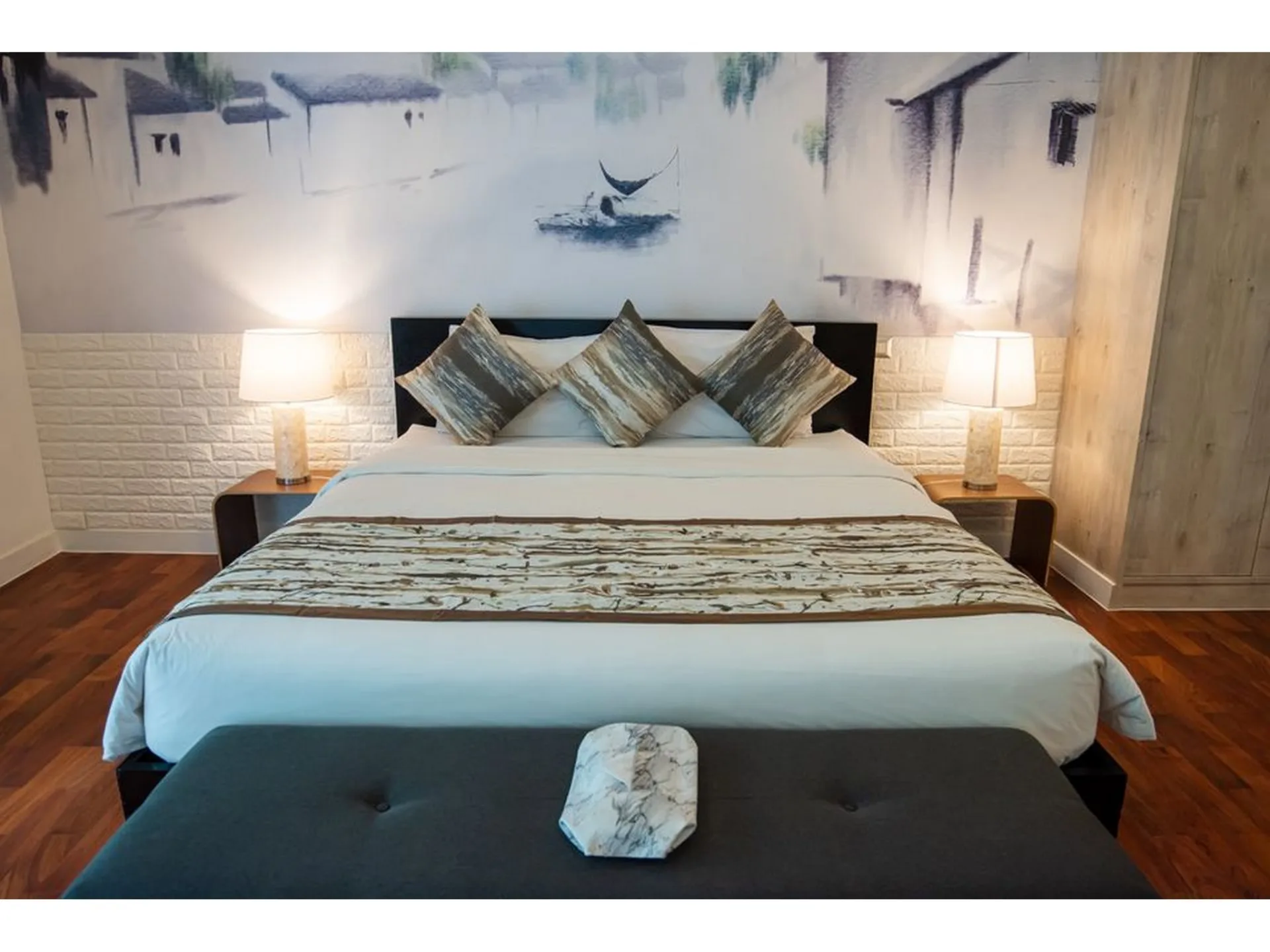 Property photos for Benviar Tonson Residence