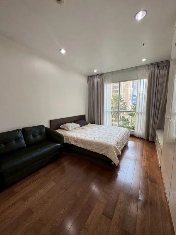 Property photos for The Address Chidlom