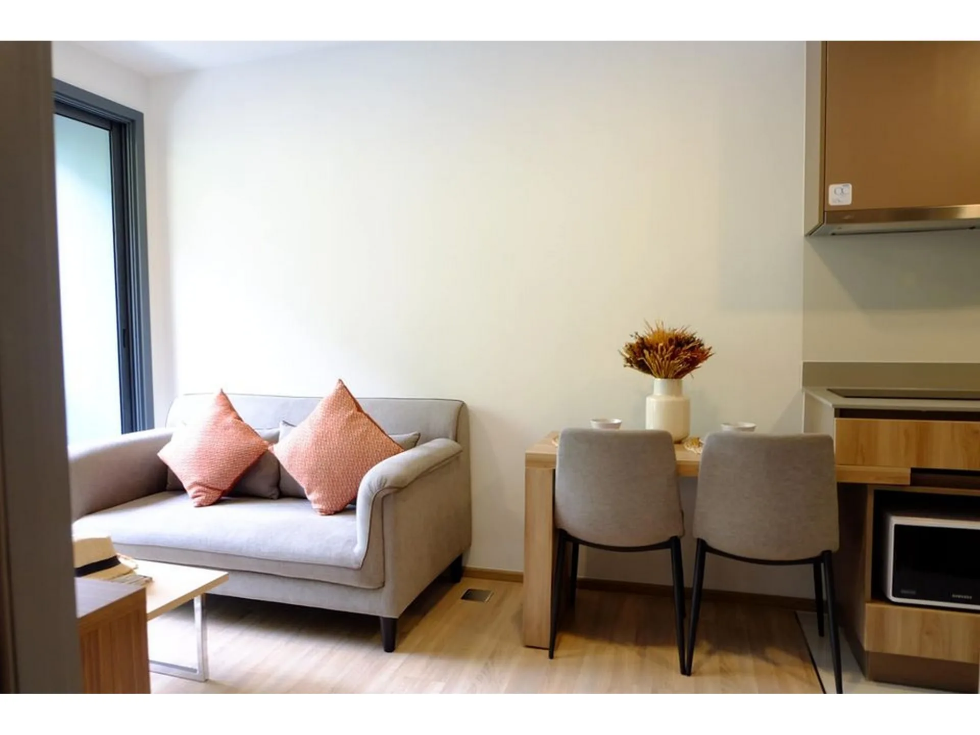 Property photos for Taka Haus Ekamai 12