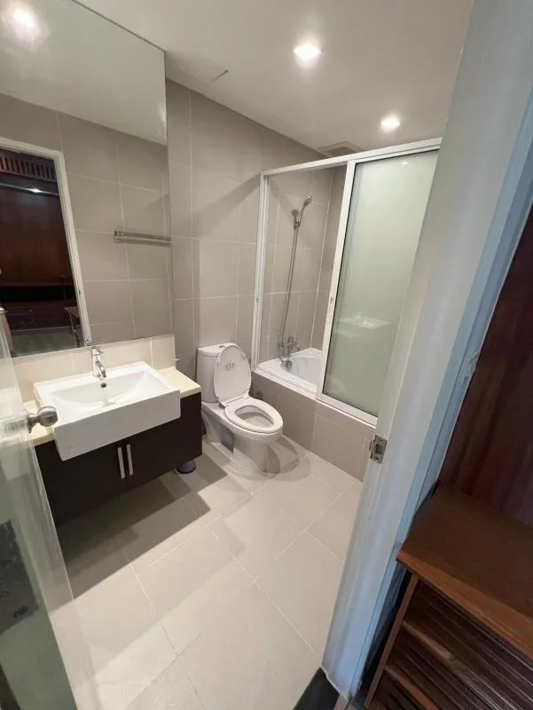 Property photos for Noble Remix
