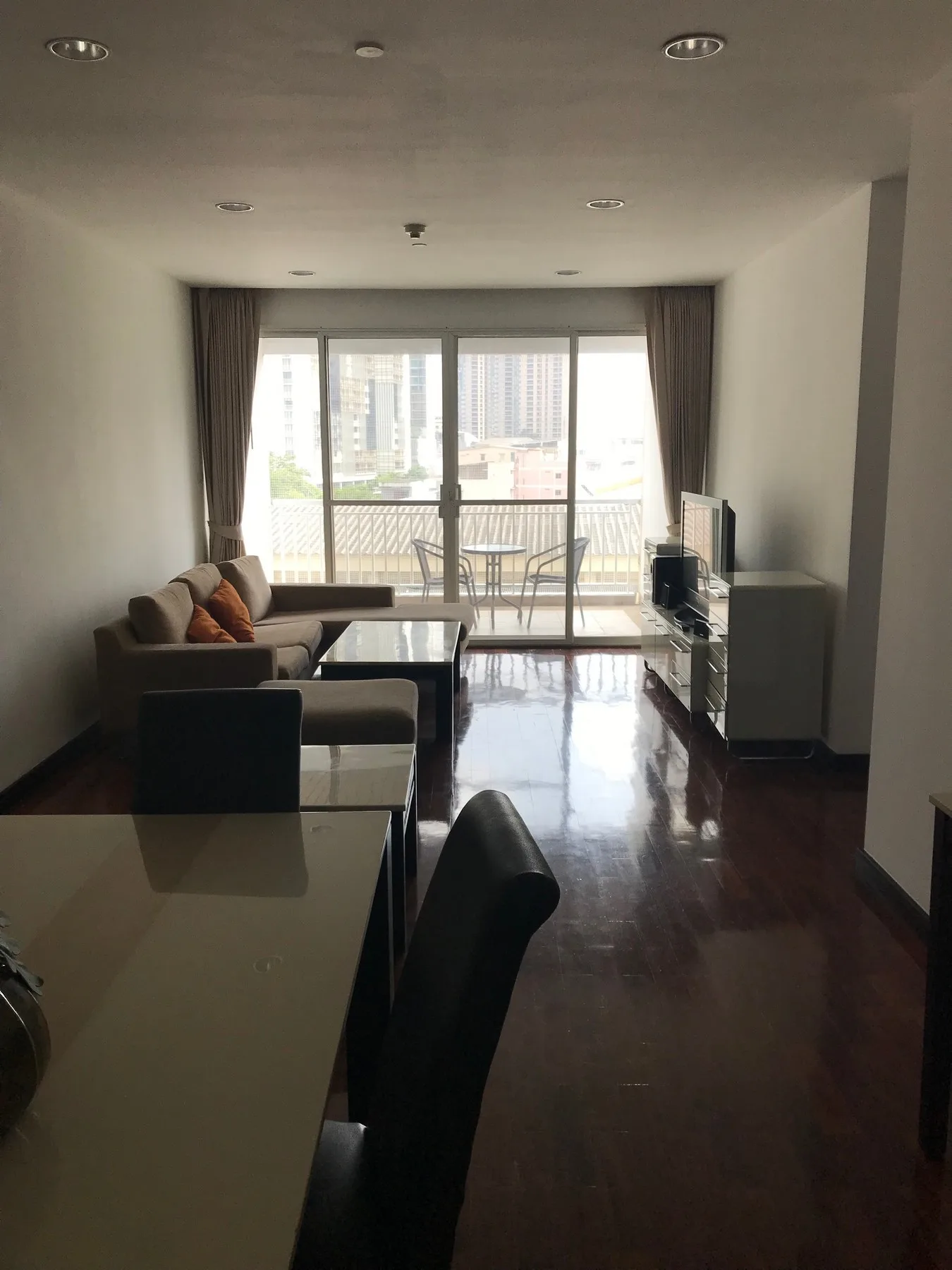 Property photos for Wilshire