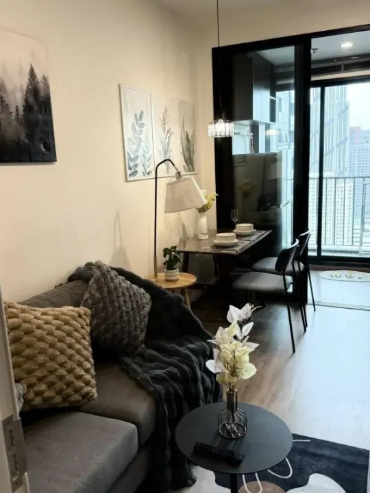 Property photos for Nue District R9