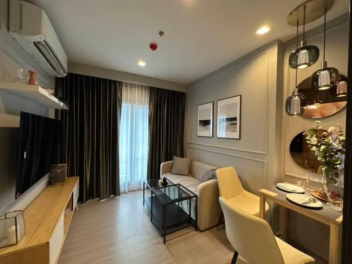 Property photos for Life Asoke Hype