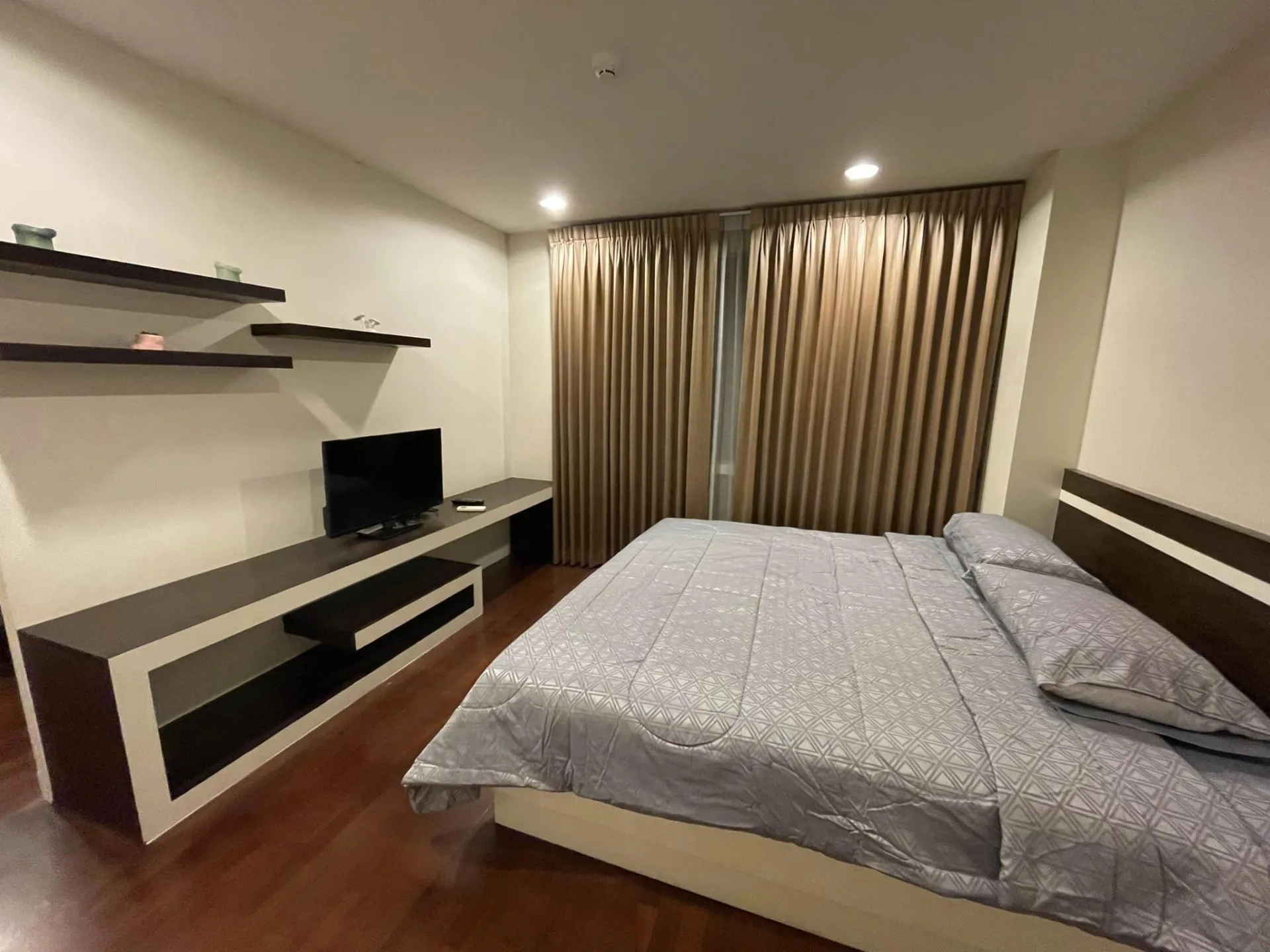 Property photos for The Aree Condominium