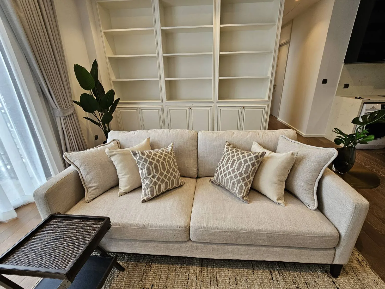 Property photos for Muniq Langsuan