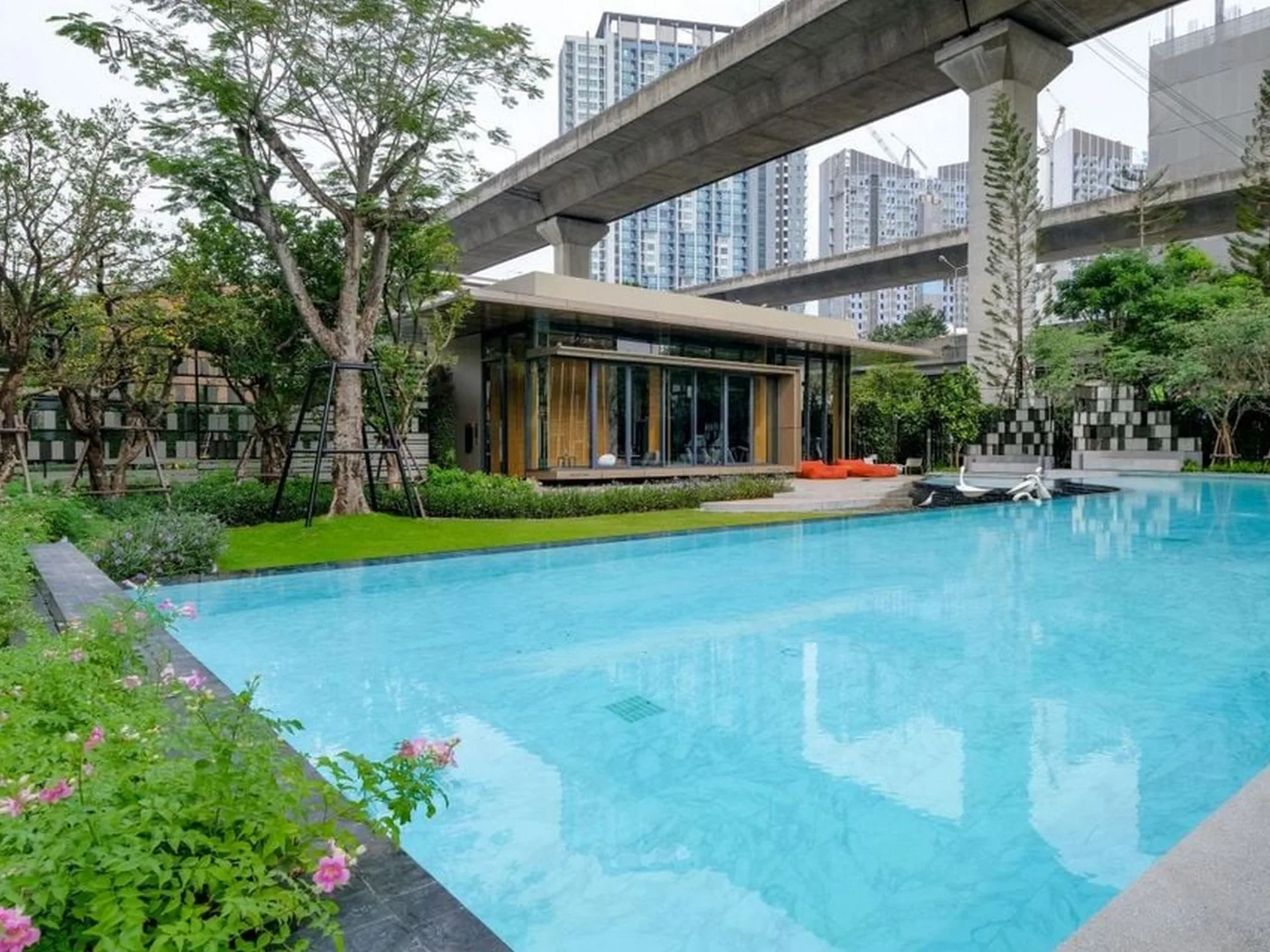 Property photos for The Base Garden Rama 9 Ramkhamheang