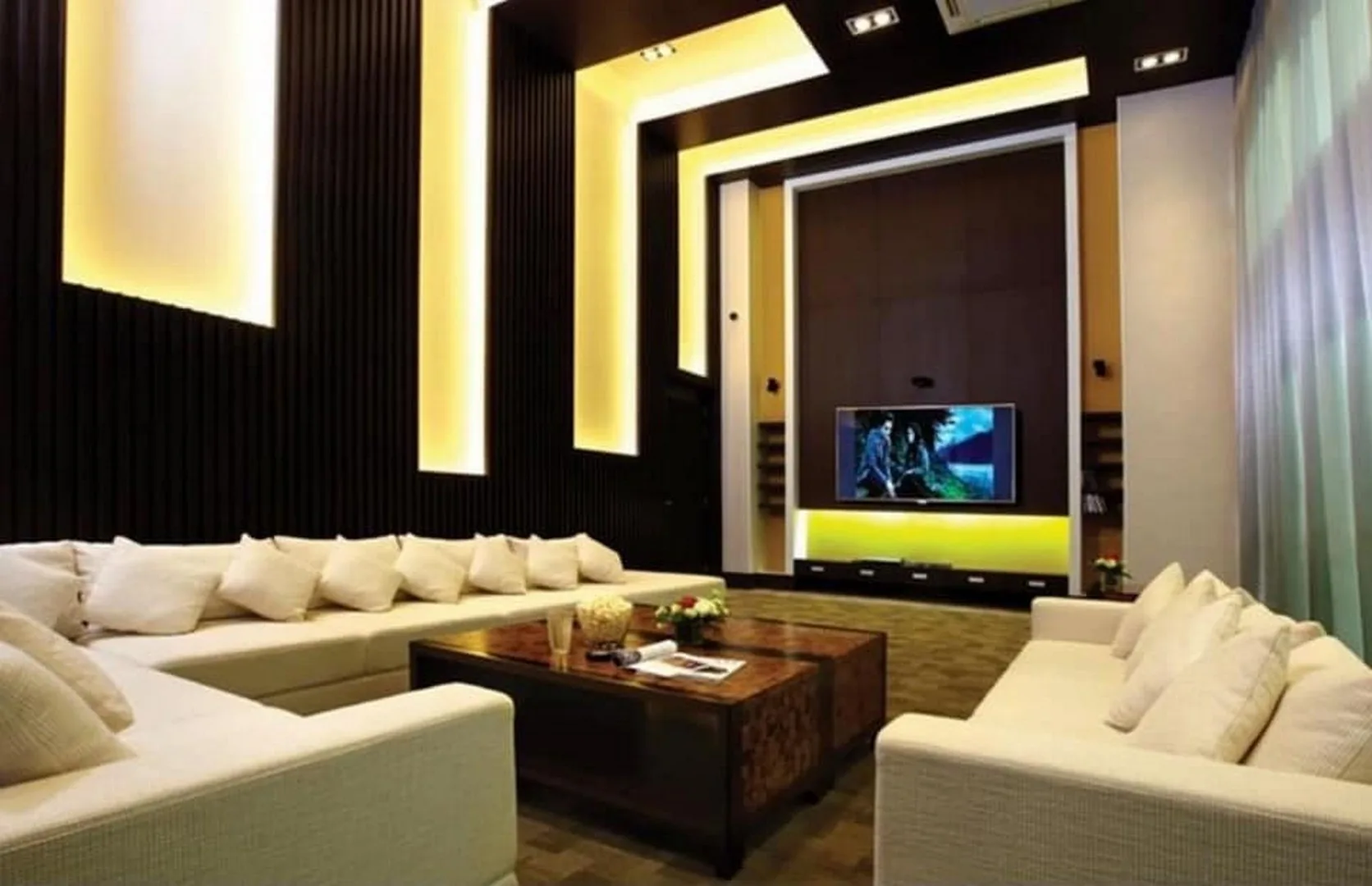Property photos for Circle Condominium