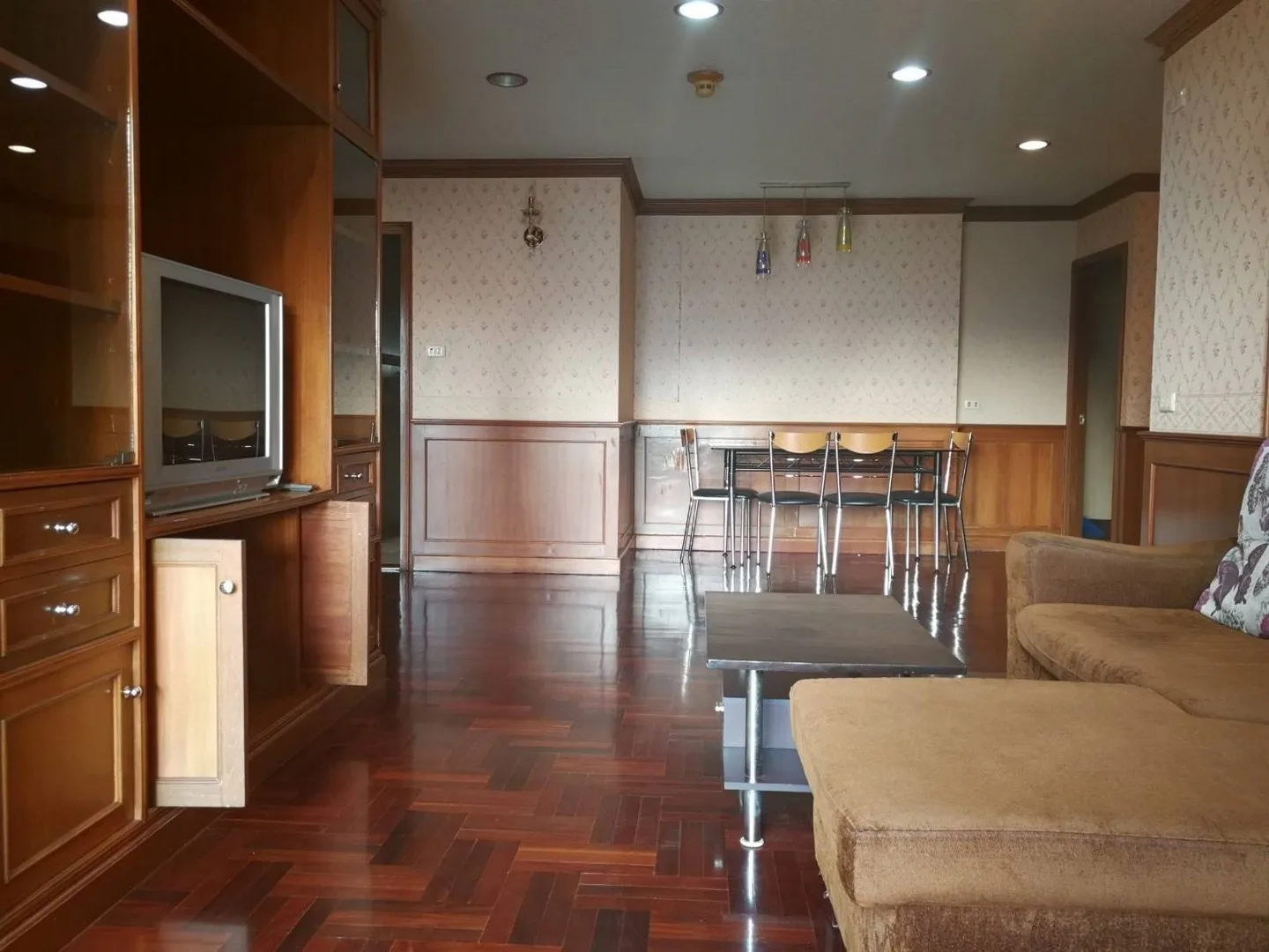 Property photos for Richmond Palace
