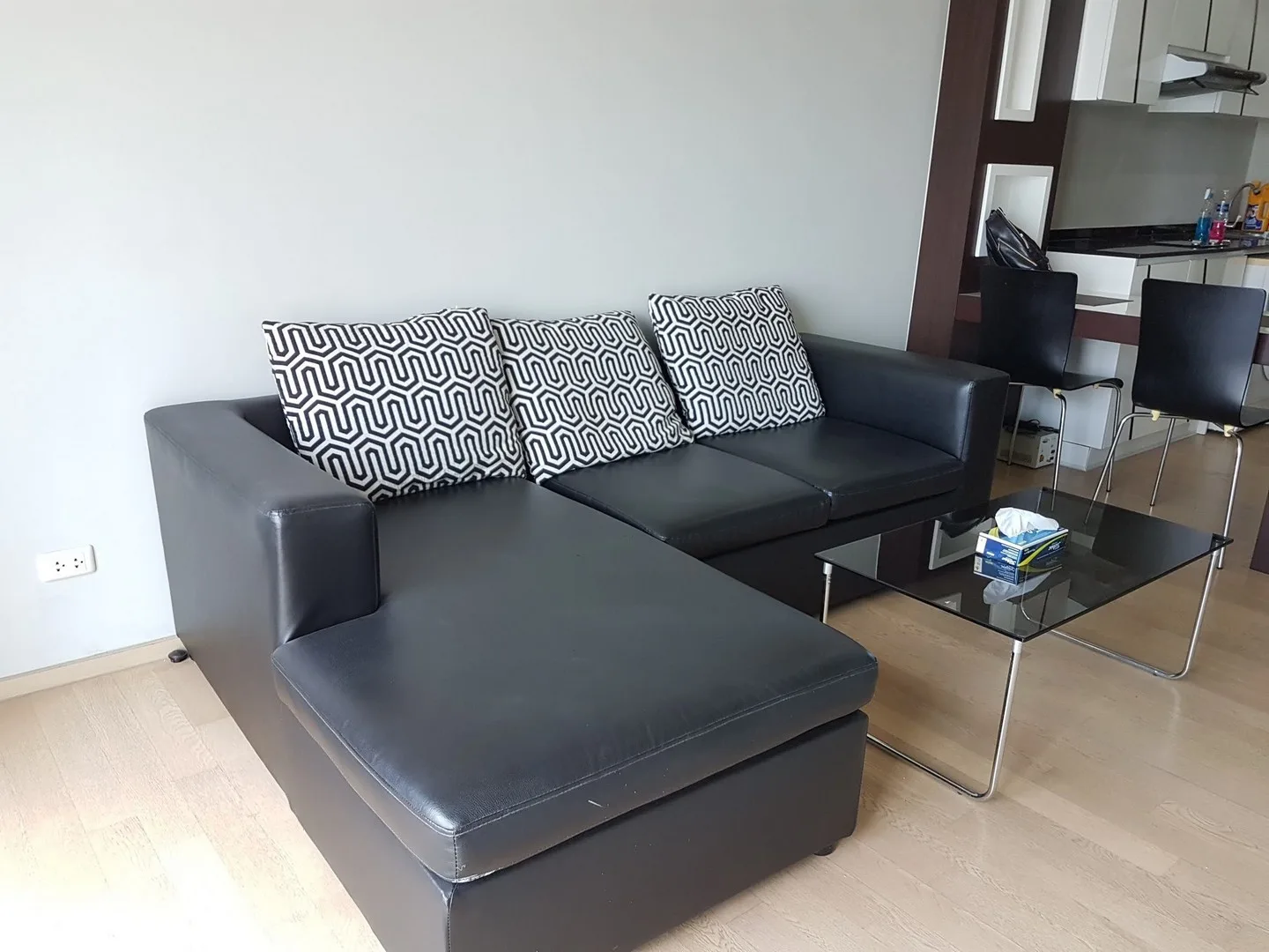Property photos for Noble Refine
