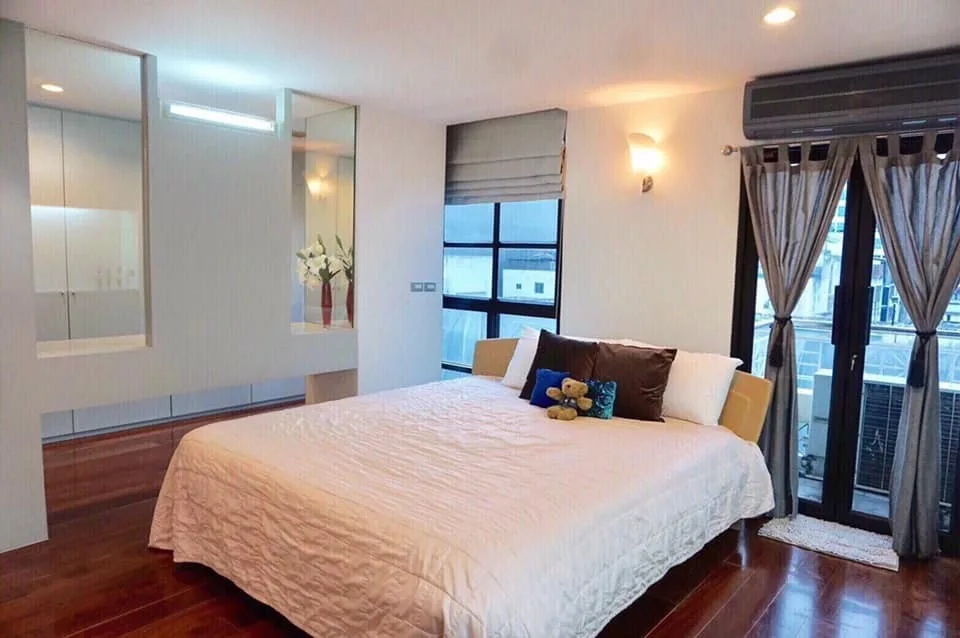 Property photos for Silom Terrace