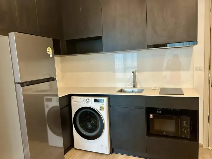 Property photos for Nue District R9