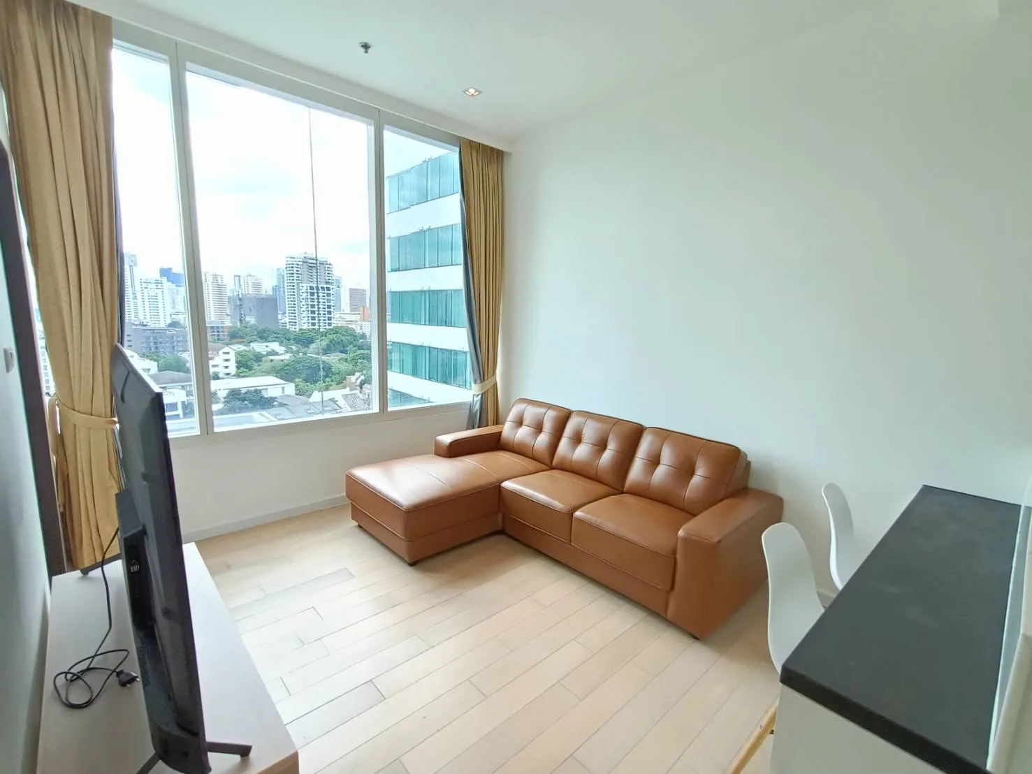 Property photos for Eight Thonglor Residence