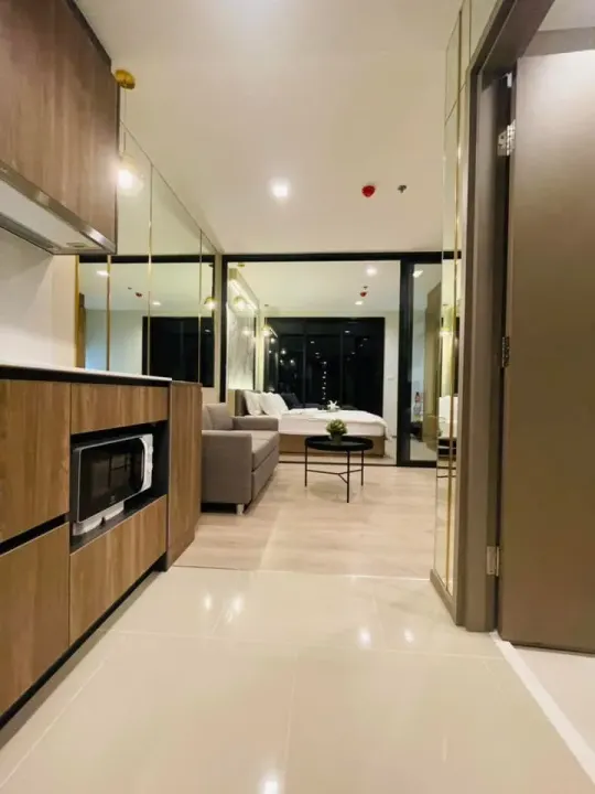Property photos for THE LINE Phahonyothin Park