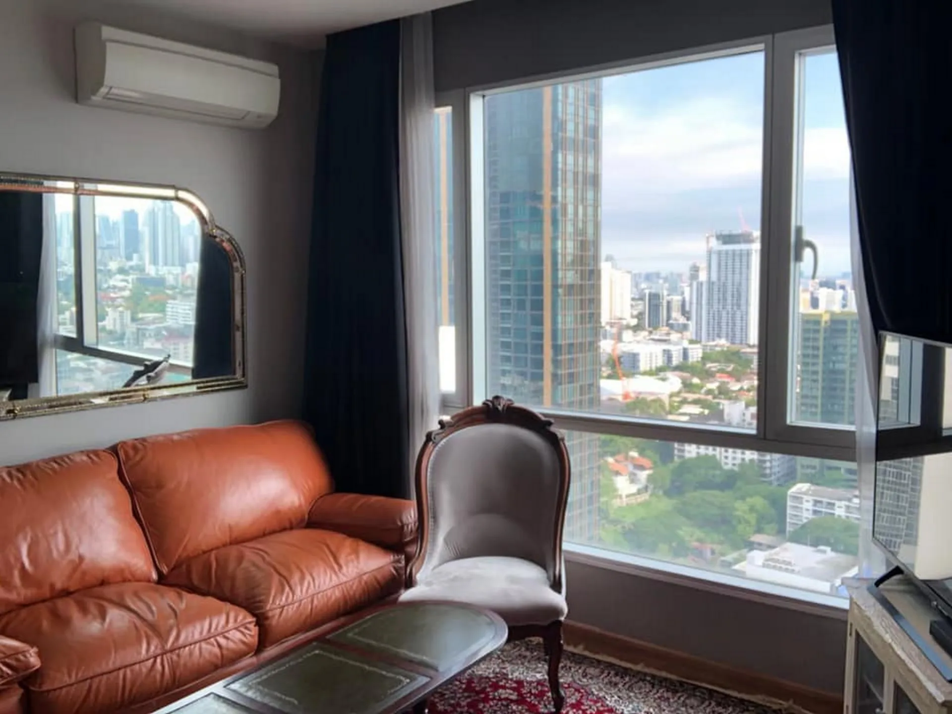 Property photos for Thru Thonglor