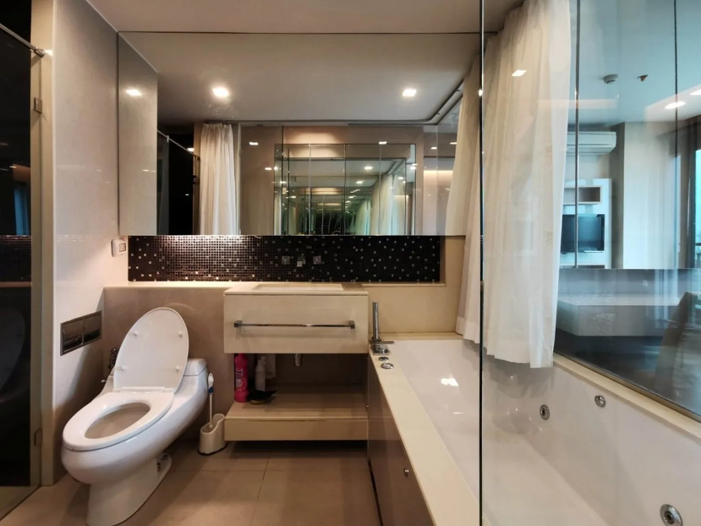 Property photos for The Address Asoke