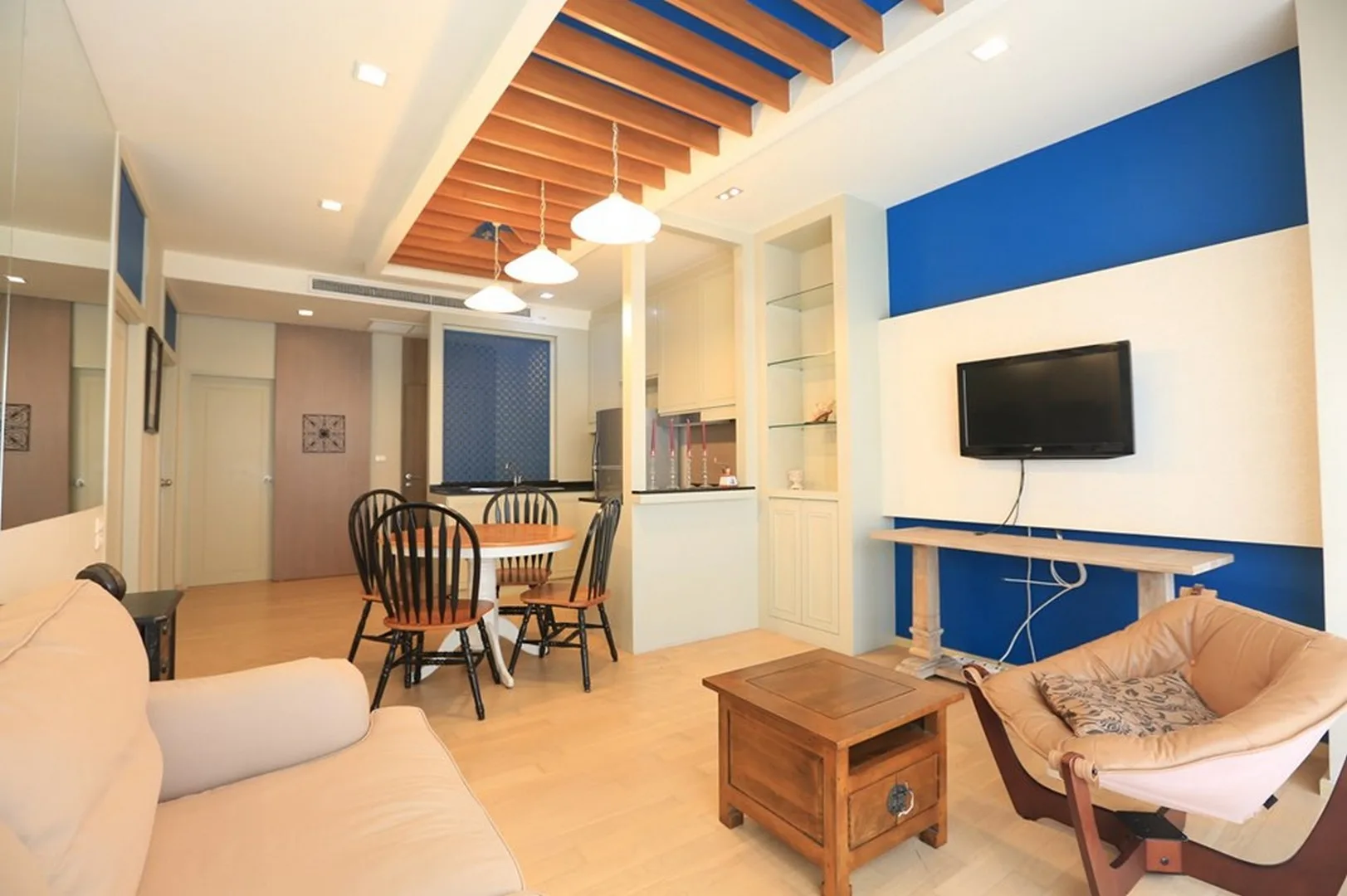 Property photos for Noble Reveal