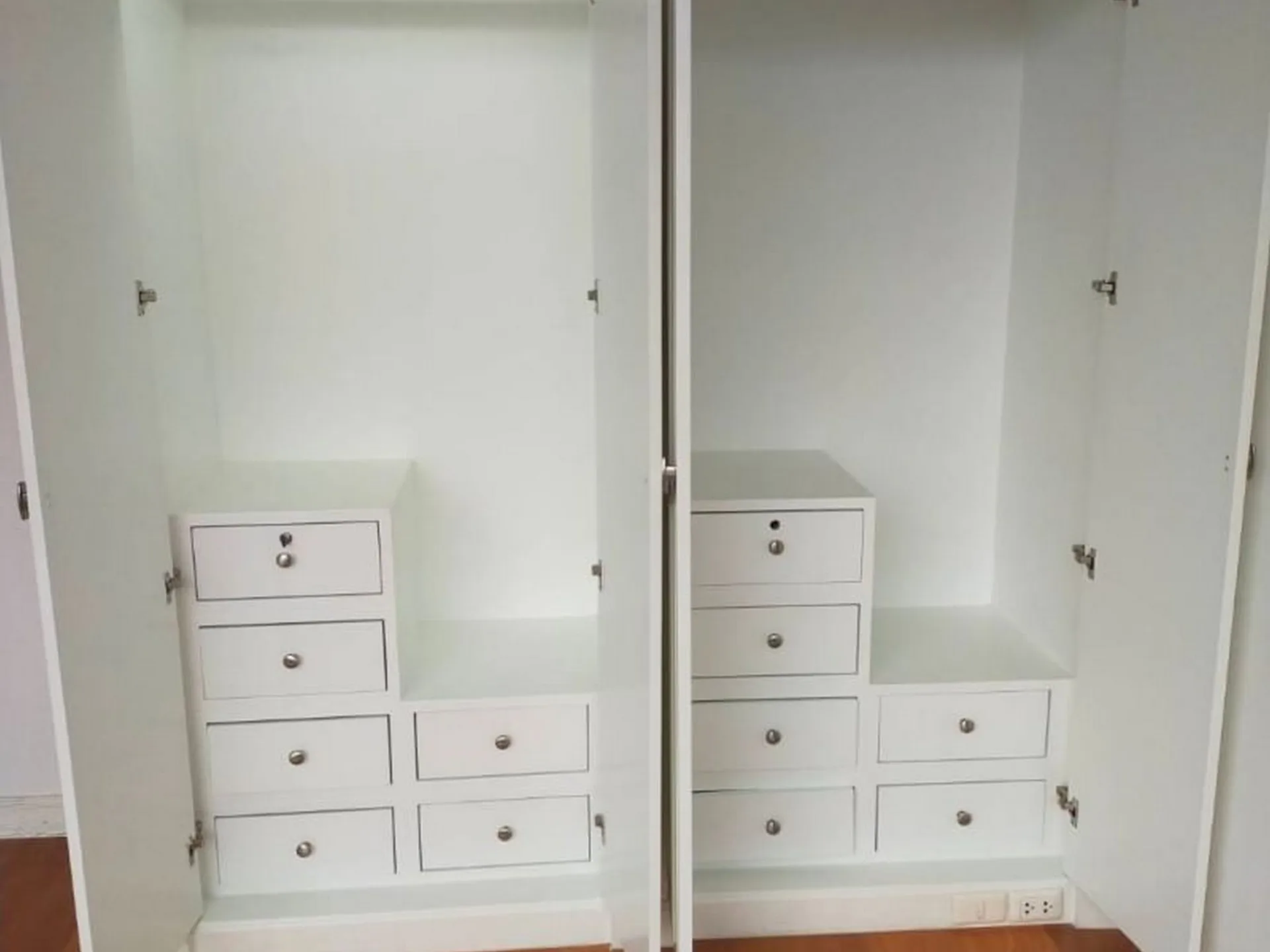 Property photos for Chamchuri Square Residence