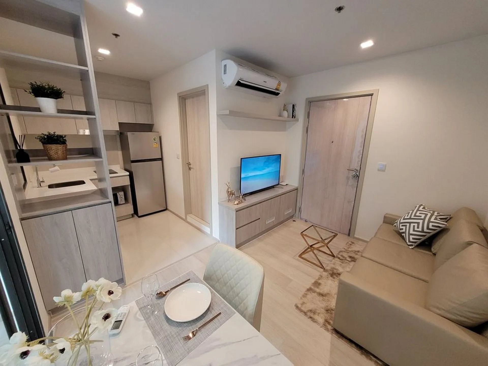 Property photos for Life One Wireless
