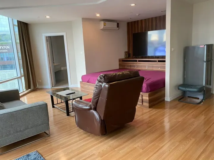Property photos for Chamchuri Square Residence