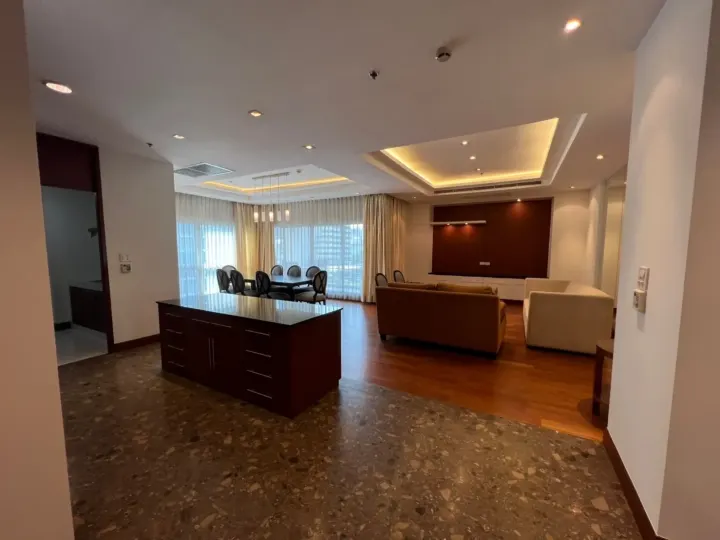 Property photos for Royal Residence Park