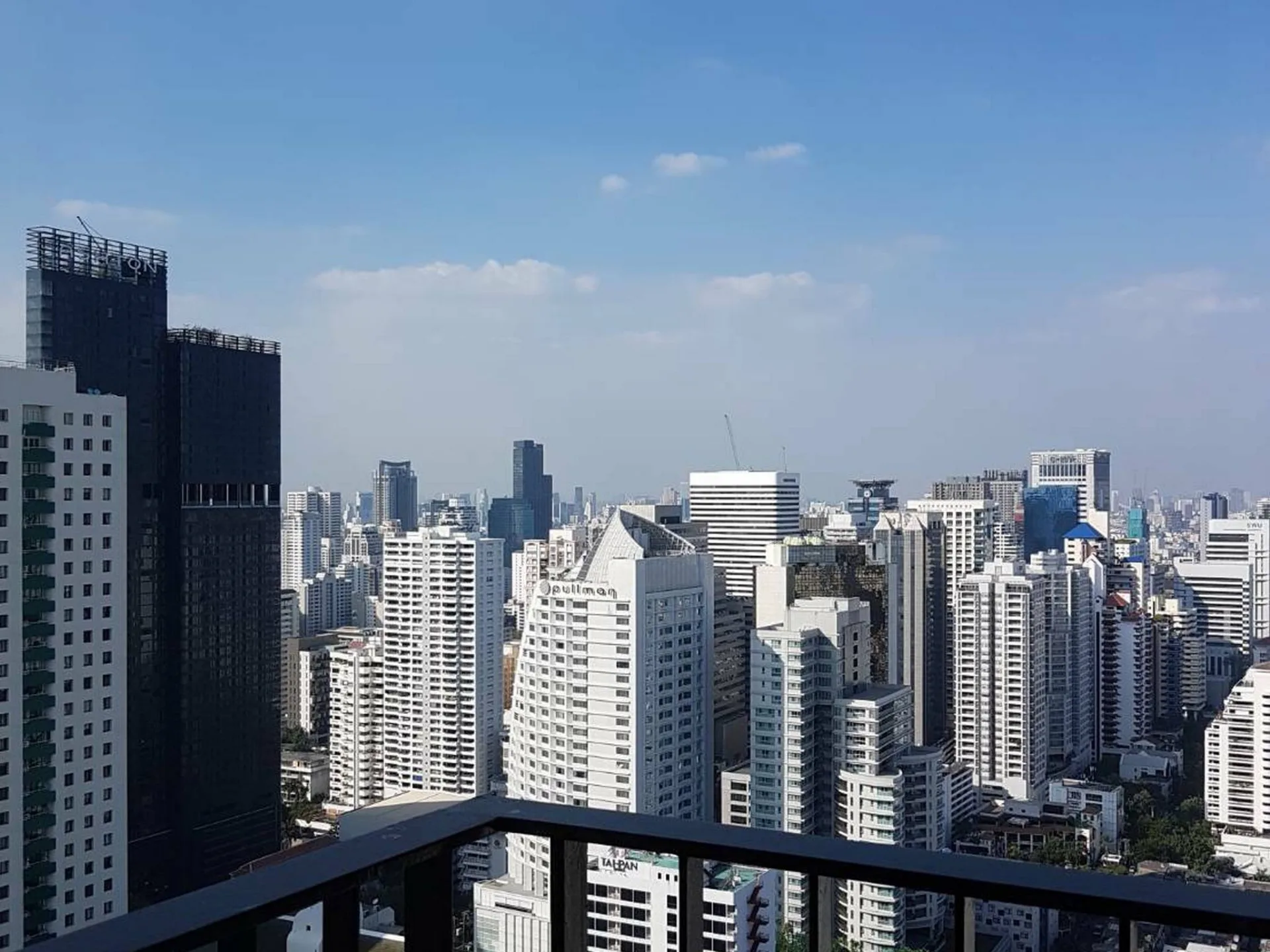 Property photos for Edge Sukhumvit 23