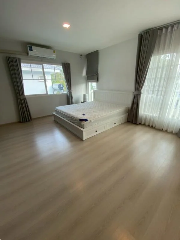 Property photos for Villaggio Srinakarin-bangna