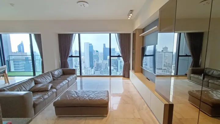 Property photos for The Met
