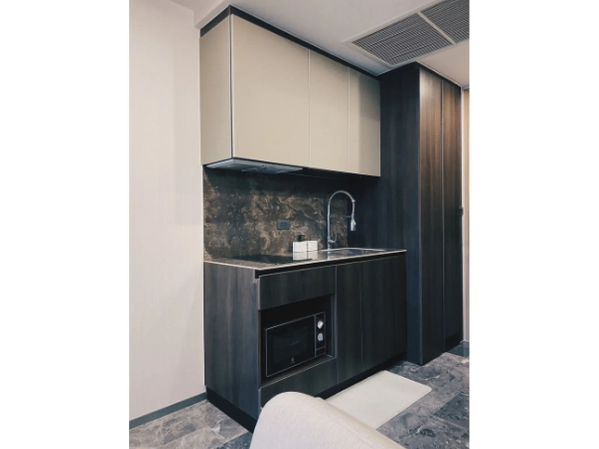 Property photos for 168 Sukhumvit 36