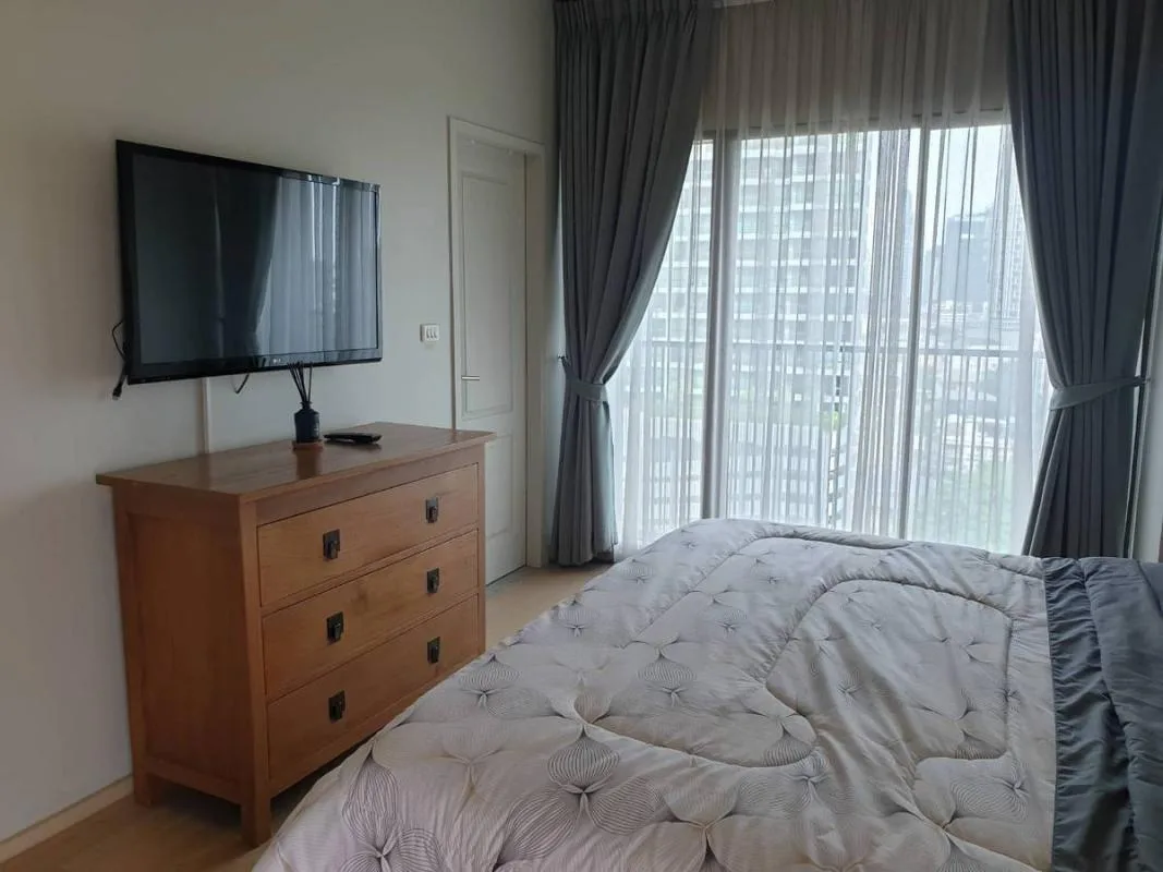 Property photos for Noble Refine