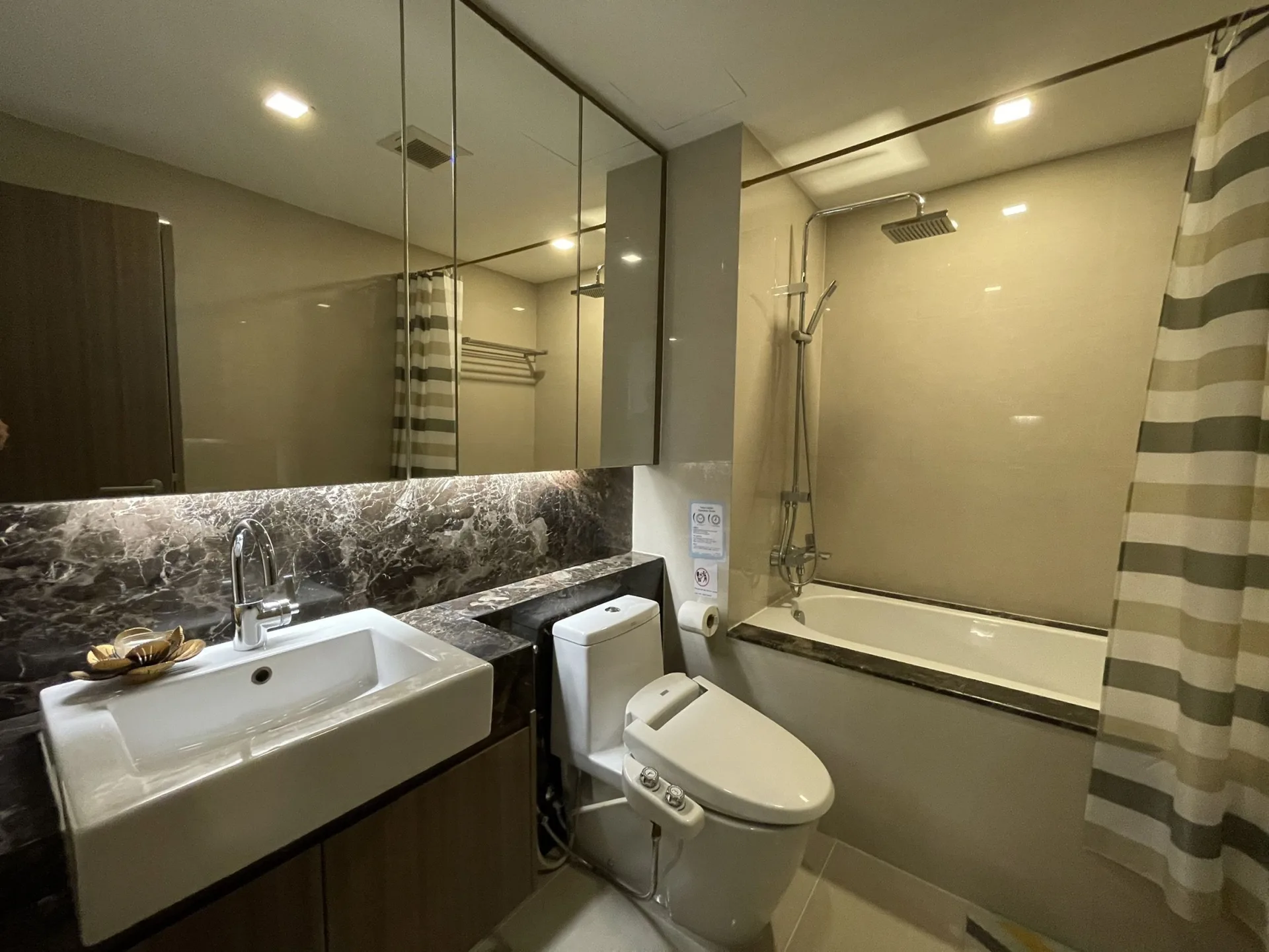 Property photos for Art @ Thonglor 25