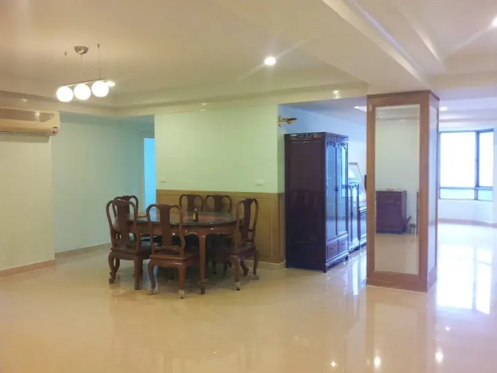 Property photos for Royal Castle