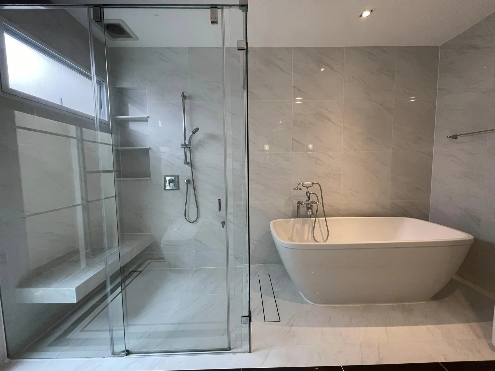 Property photos for Nantawan Ramintra-Paholyothin 50