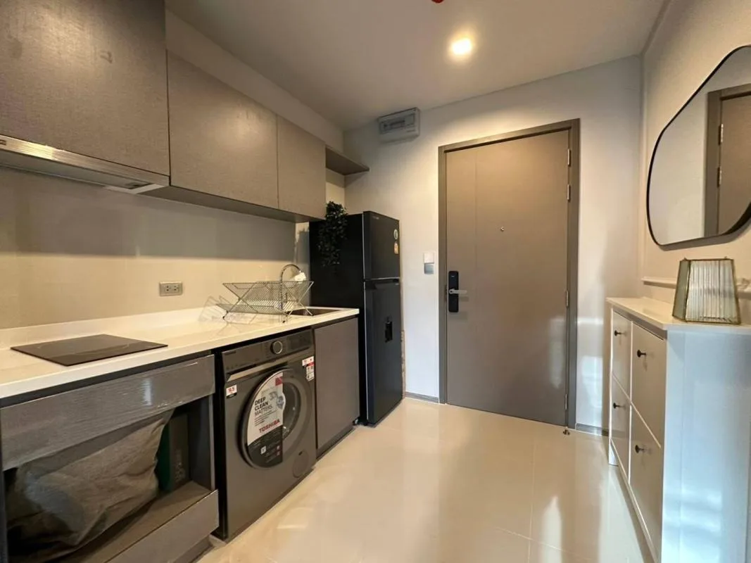 Property photos for Life Asoke Hype