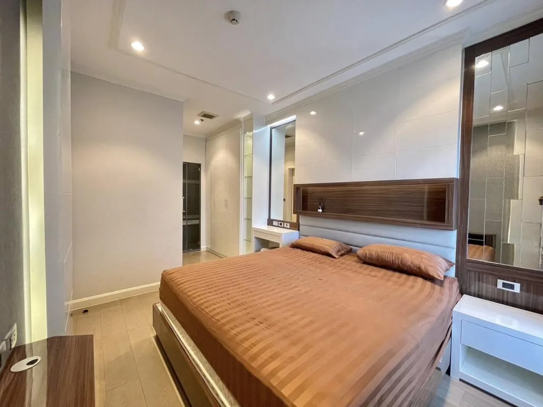 Property photos for The Crest Sukhumvit 34