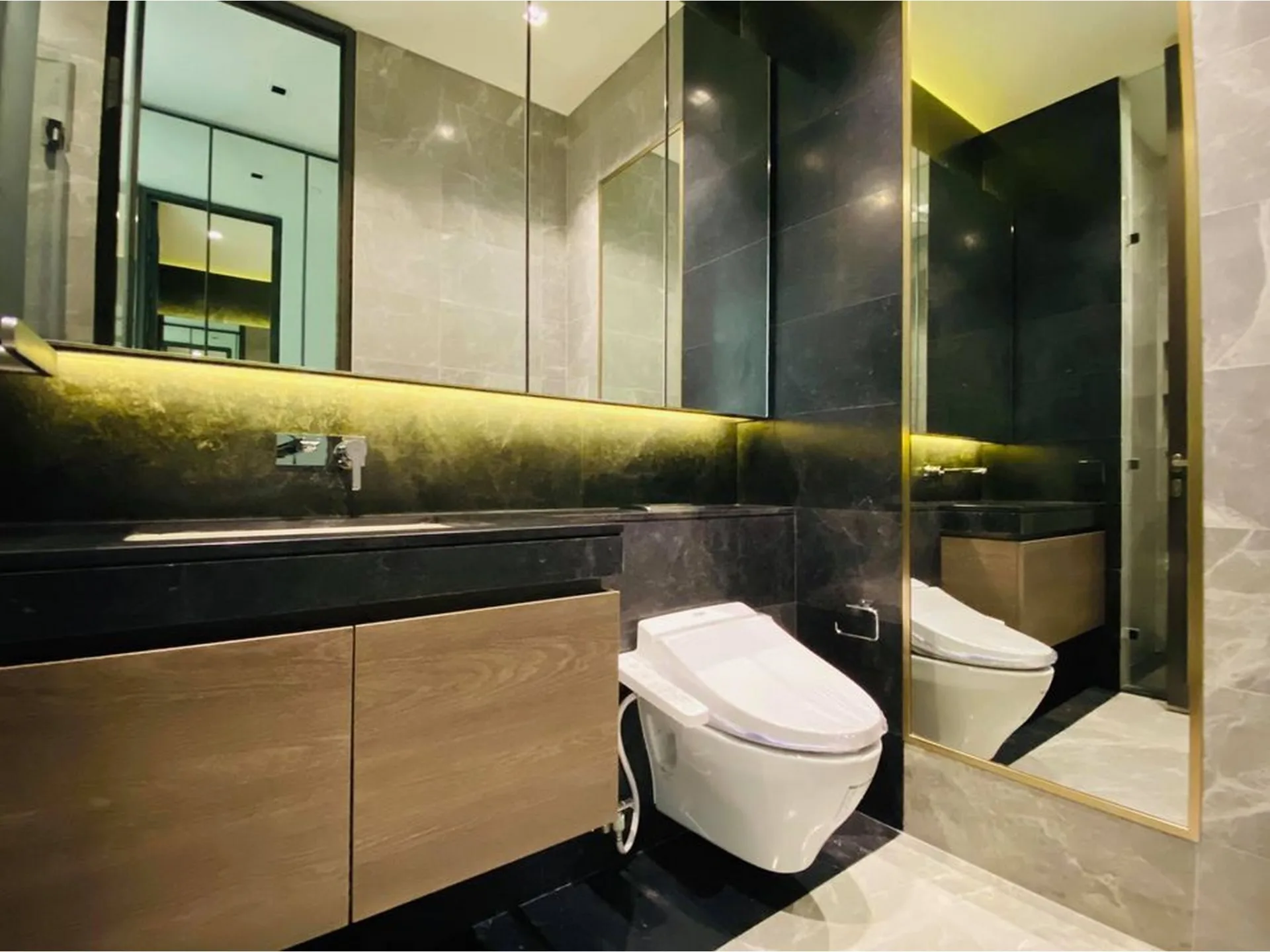 Property photos for 28 Chidlom