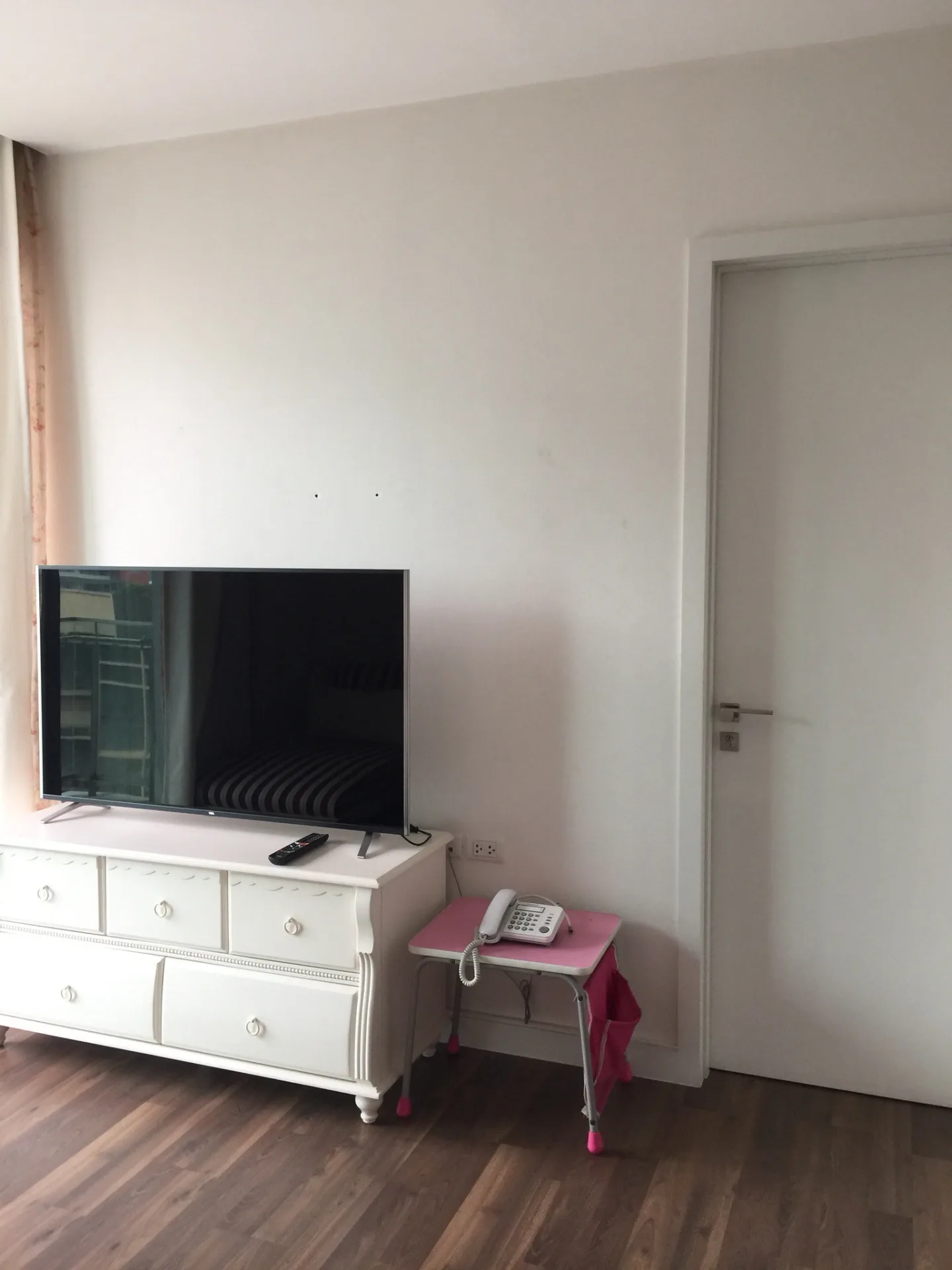 Property photos for The Room Sukhumvit 62