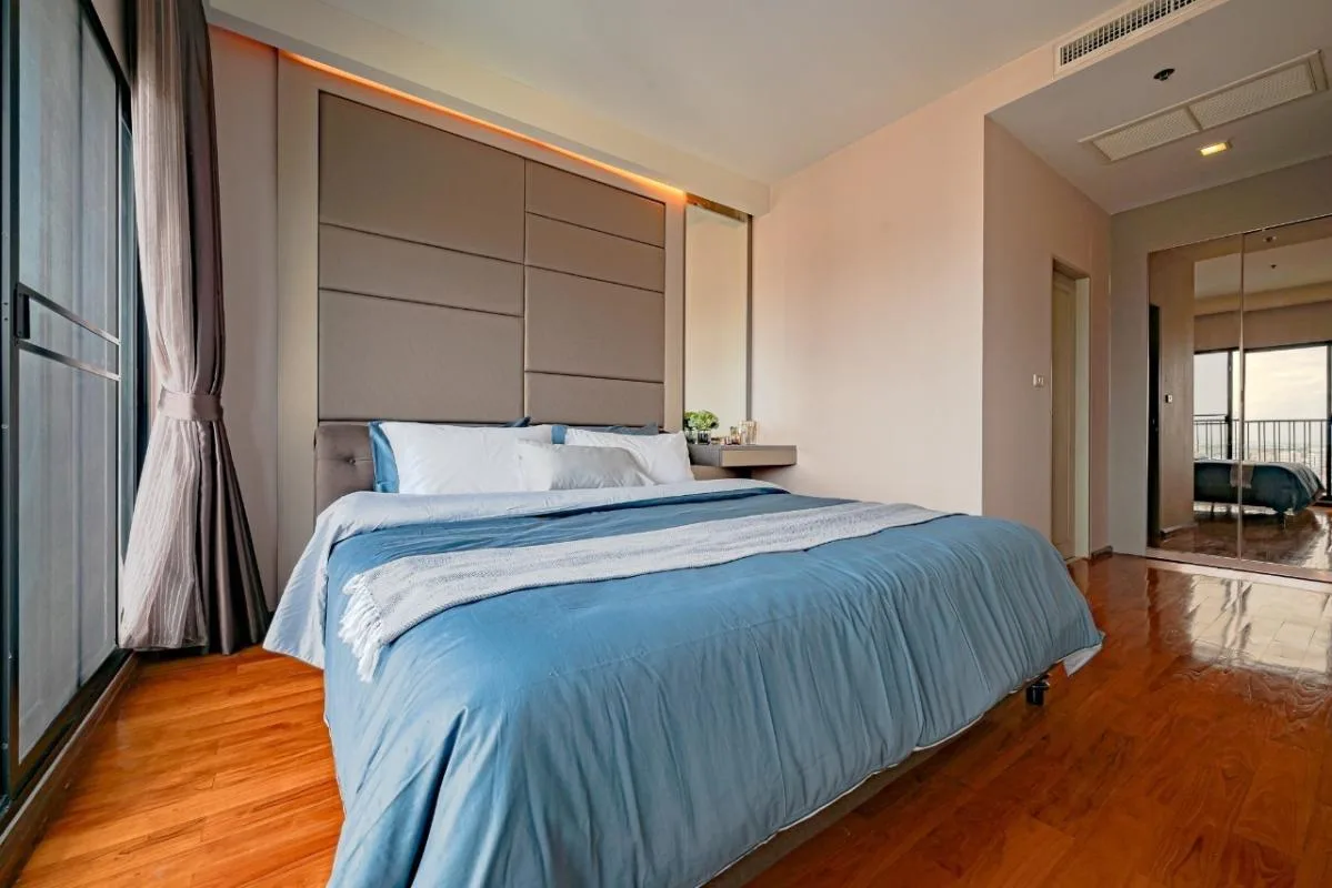 Property photos for Noble Reveal