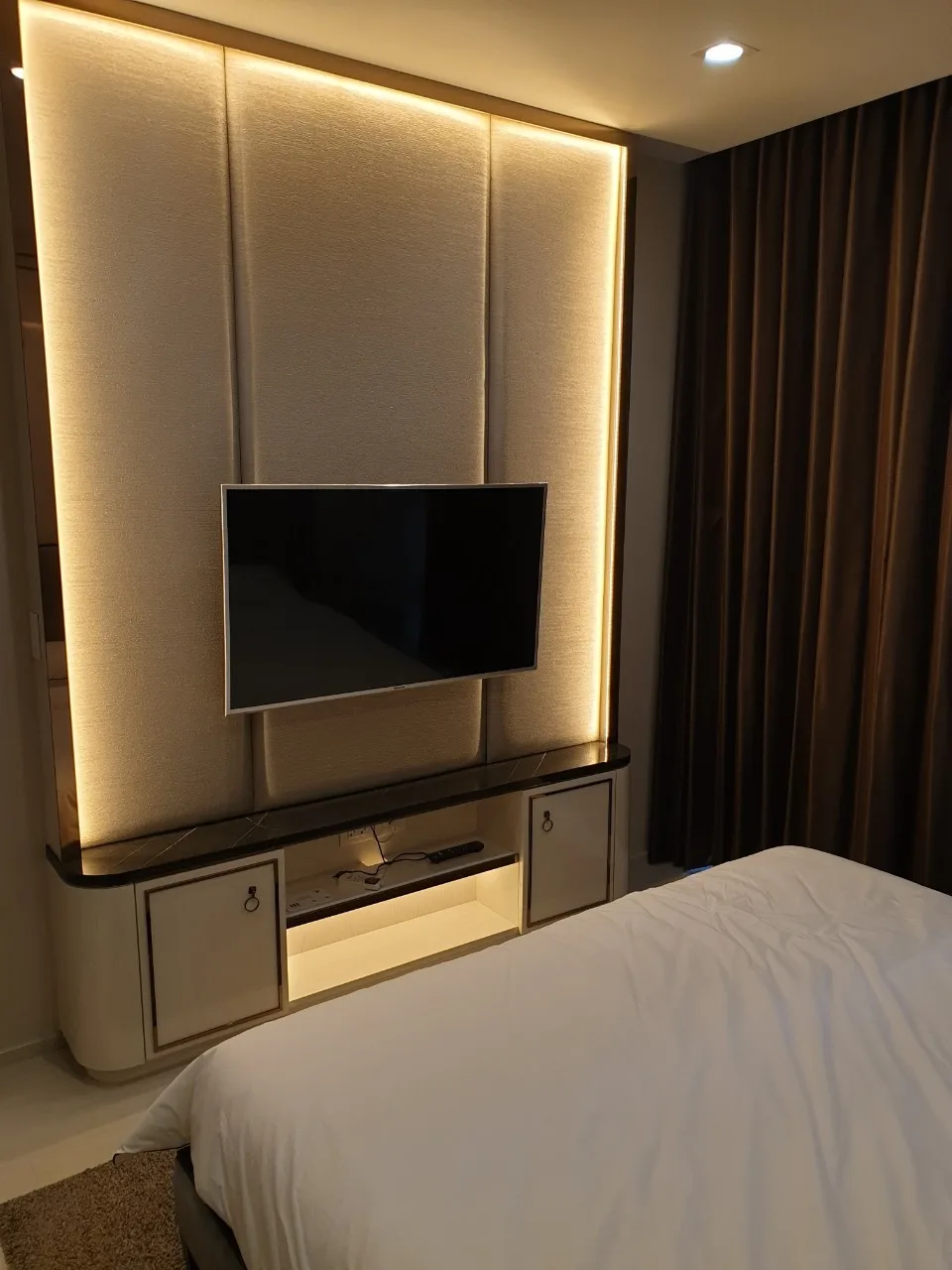 Property photos for Noble Ploenchit