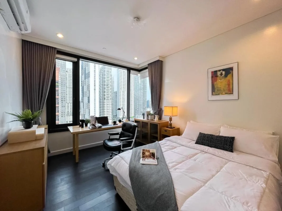 Property photos for Aguston Sukhumvit 22