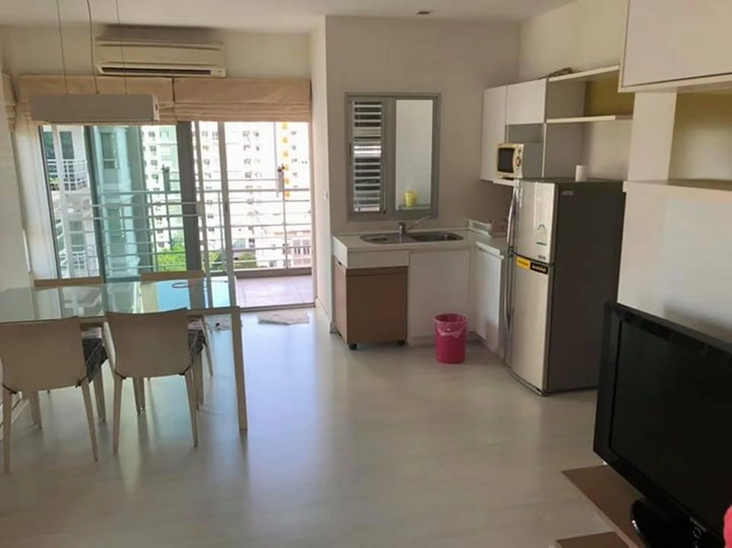 Property photos for The Room Ratchada - Ladprao