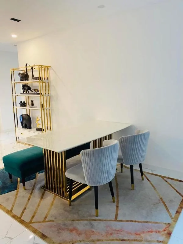 Property photos for Noble Ora
