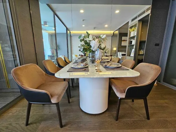 Property photos for Siamese Exclusive Queens