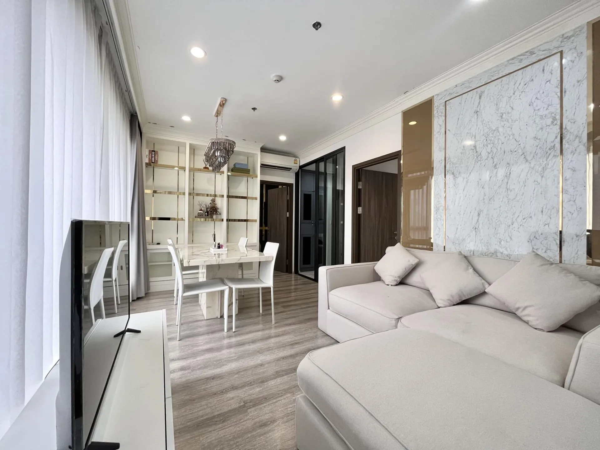Property photos for Ideo Mobi Asoke