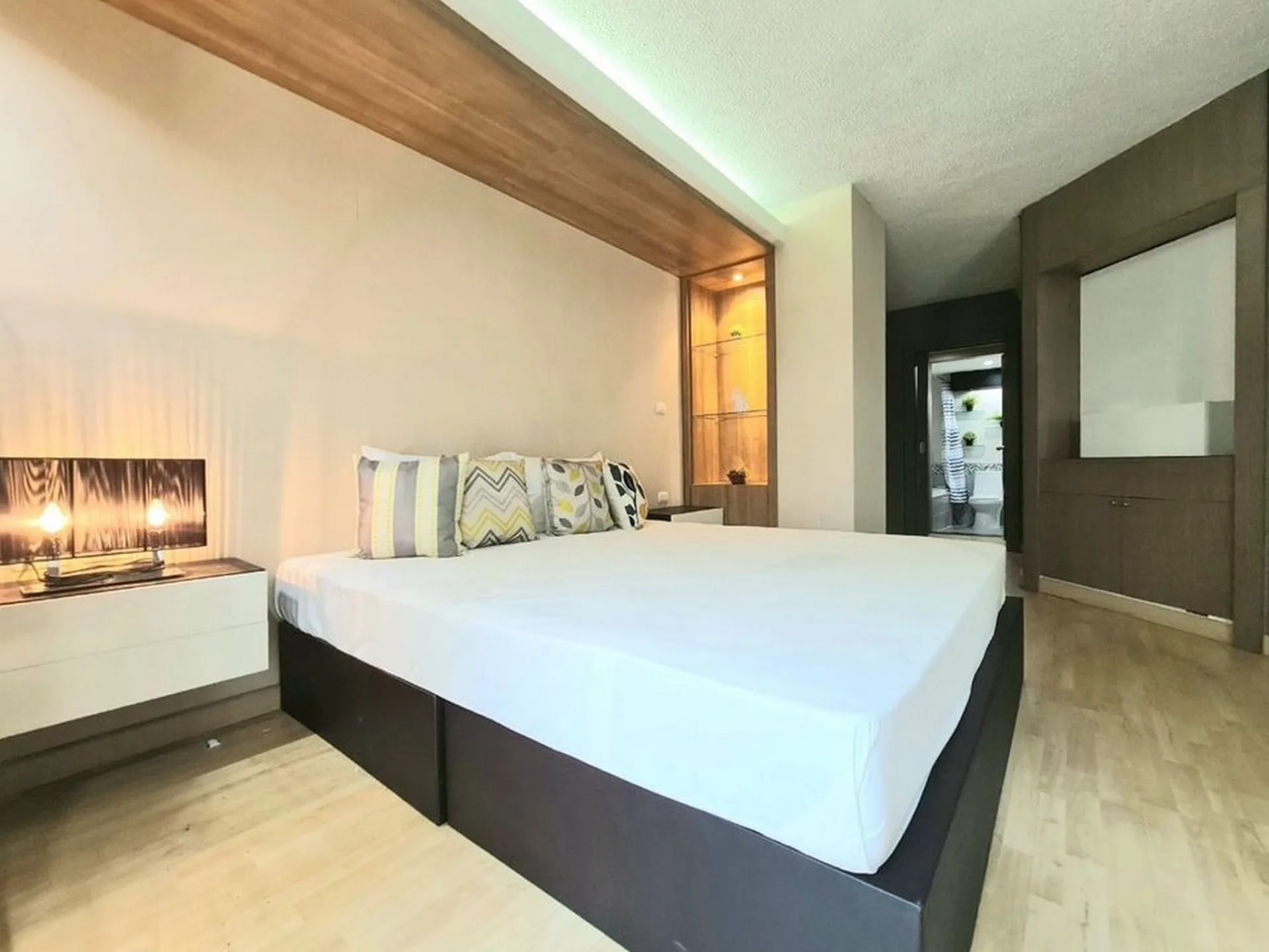 Property photos for The Waterford Sukhumvit 50 Onnut