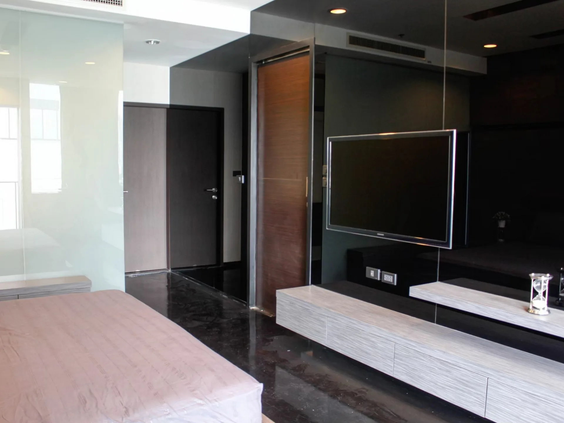 Property photos for Noble Remix2