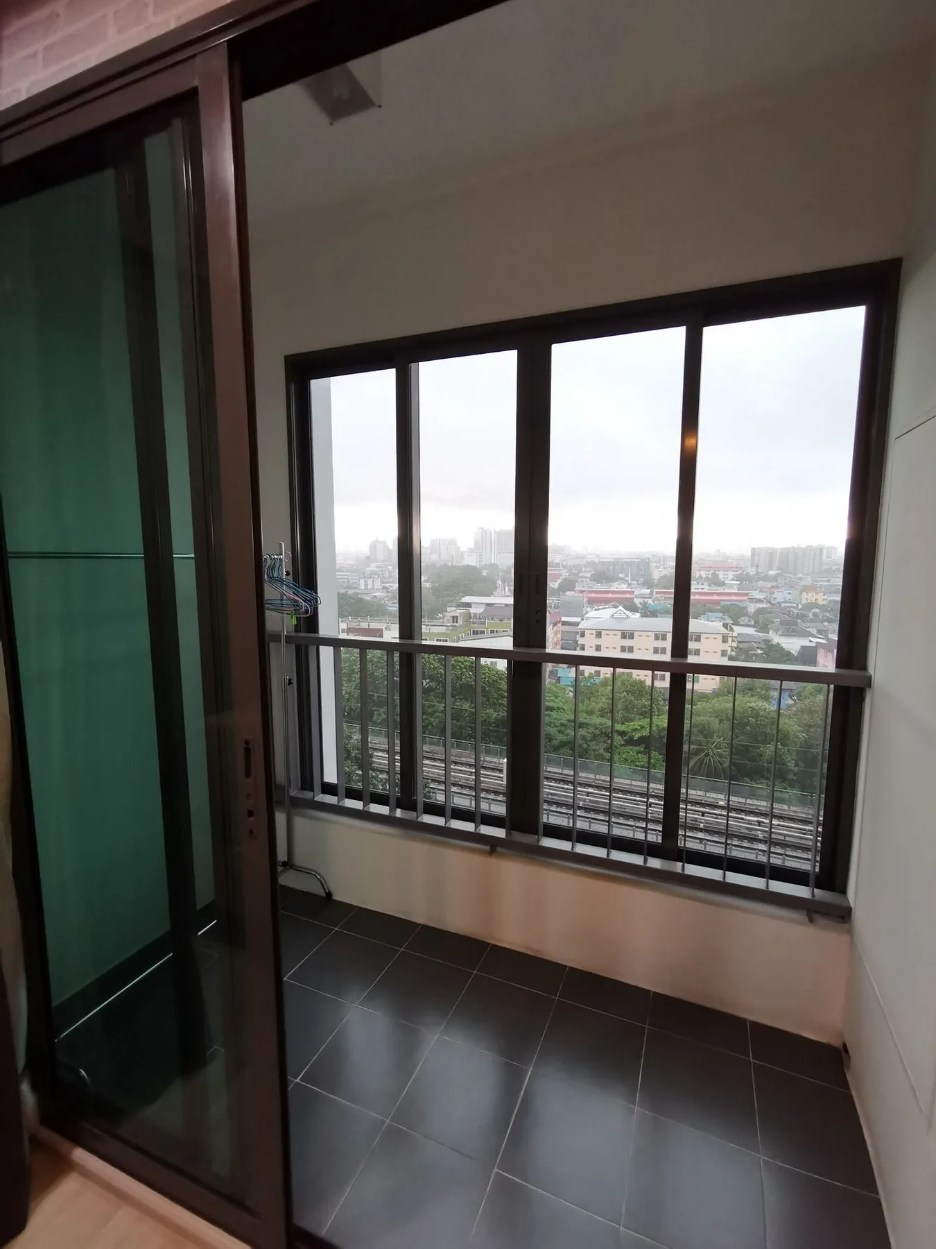 Property photos for Ideo Mobi Charan Interchange