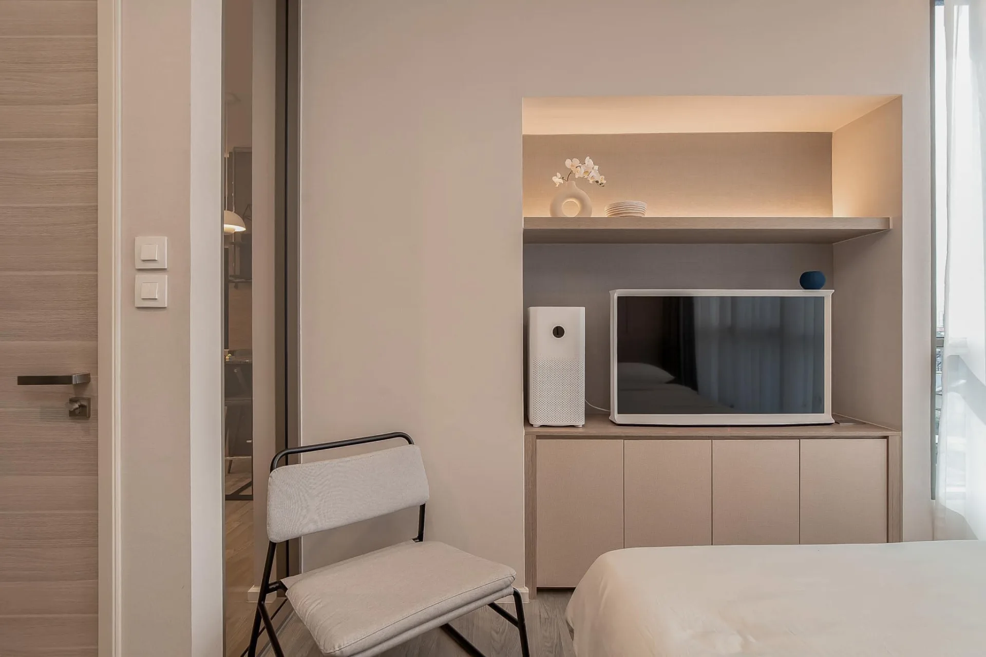 Property photos for The Room Sathorn - St.Louis