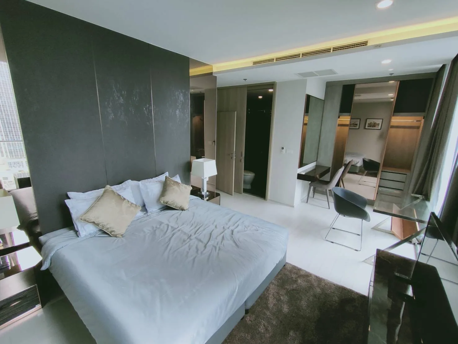 Property photos for Noble Ploenchit