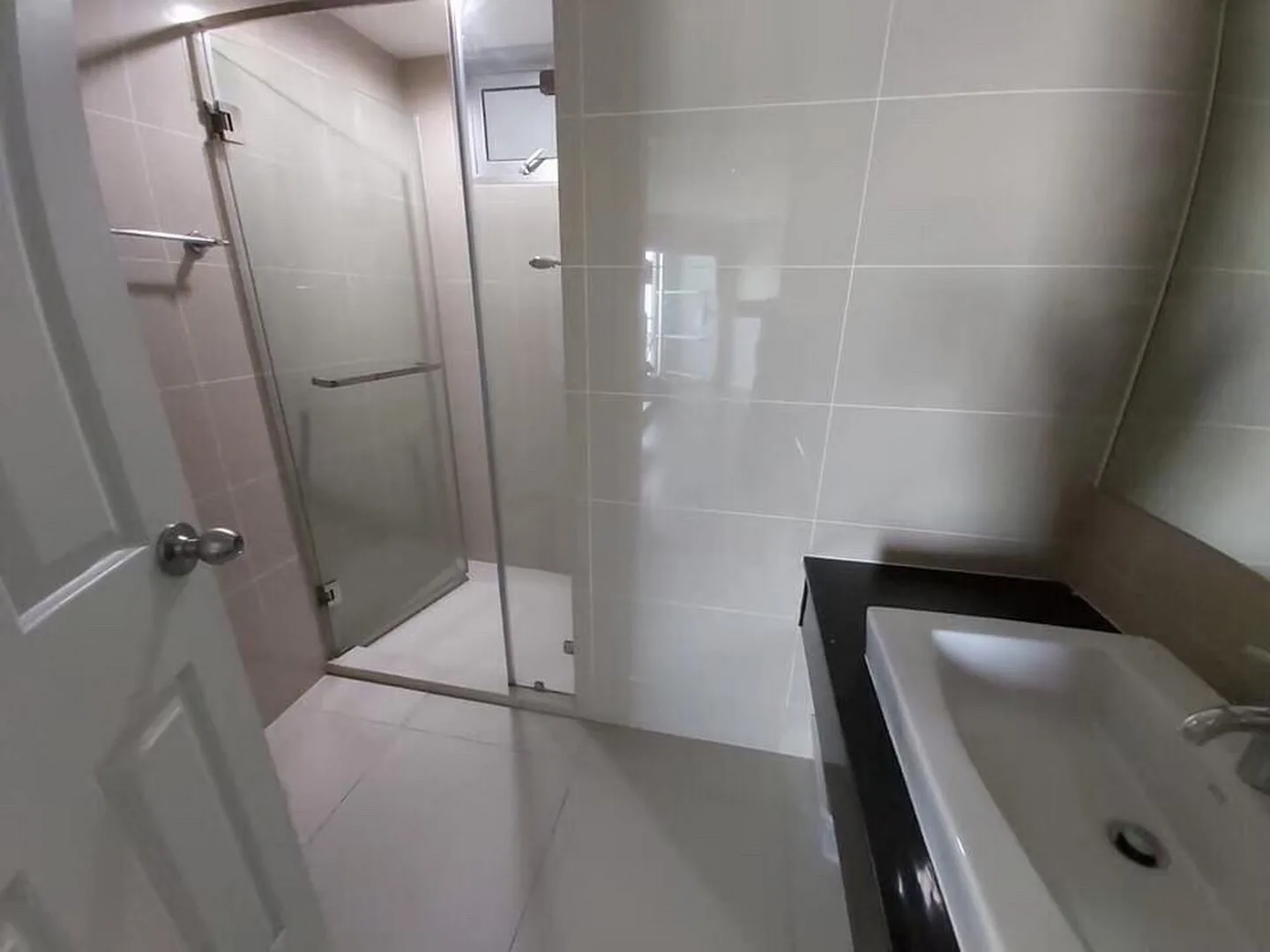Property photos for Belle Grand Rama 9