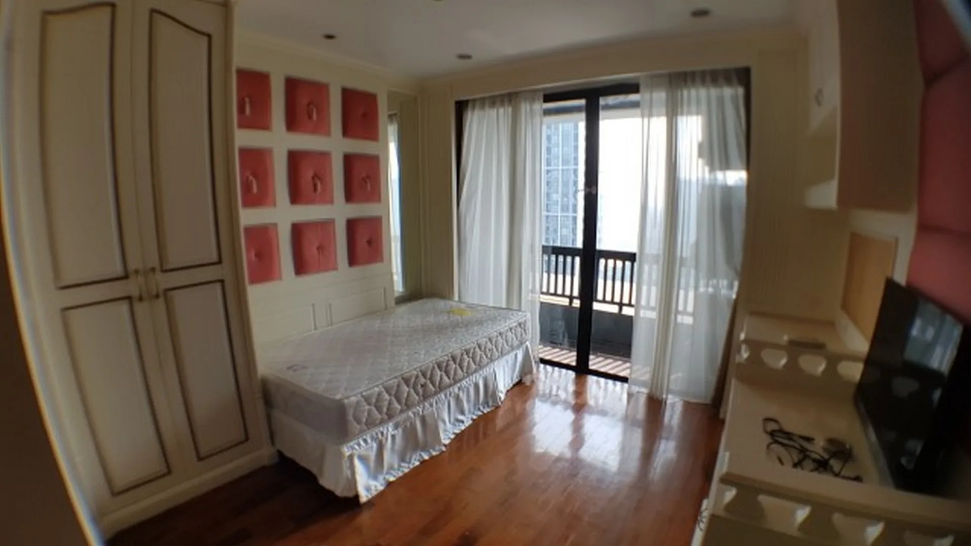 Property photos for Vista Garden